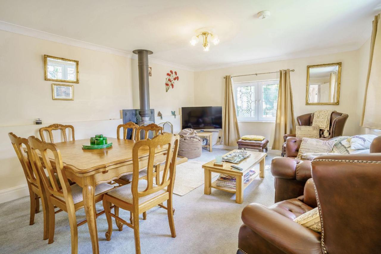 Ash Cottage คลานท์วิท เมเจอร์ ภายนอก รูปภาพ