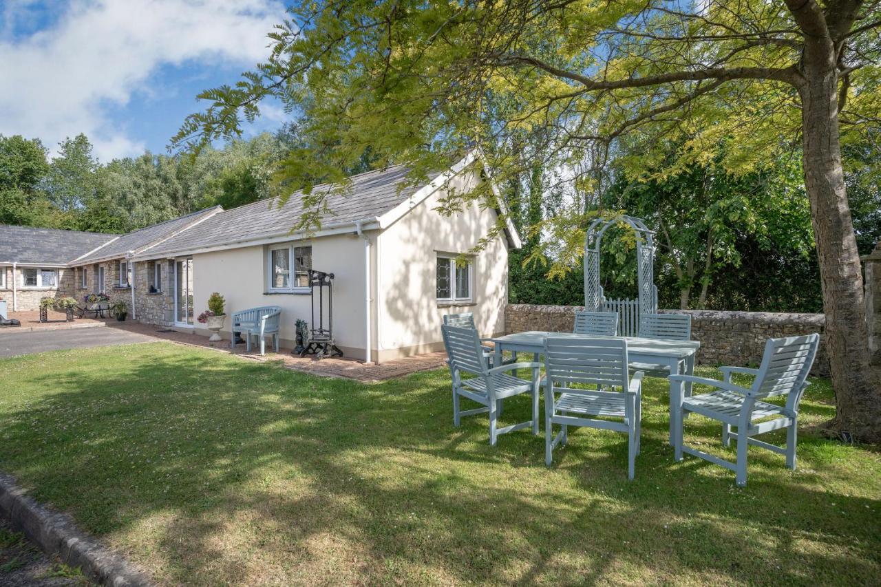 Ash Cottage คลานท์วิท เมเจอร์ ภายนอก รูปภาพ