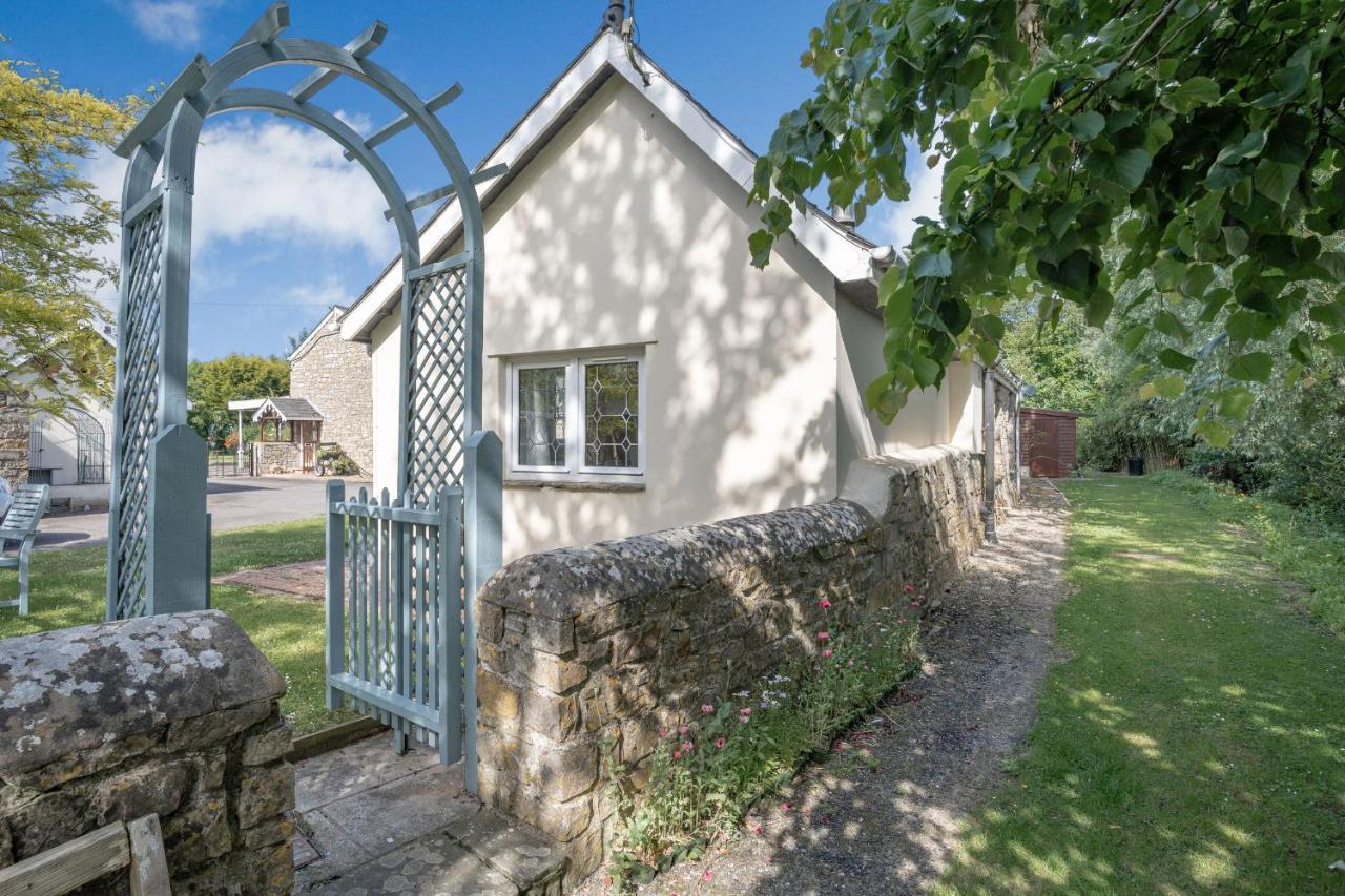 Ash Cottage คลานท์วิท เมเจอร์ ภายนอก รูปภาพ